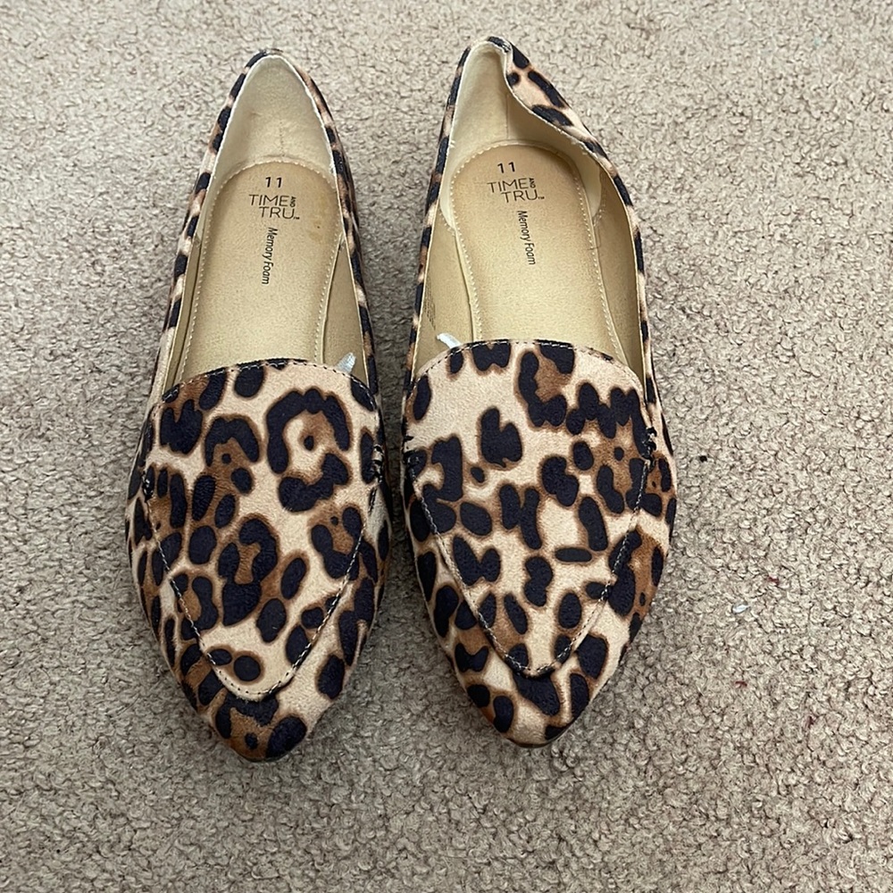 Leopard Flats Size 11